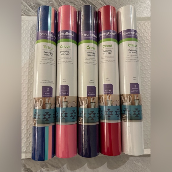 Cricut StrongBond Iron-On Vinyl Set - Multiple Colors - Picture 4 of 4